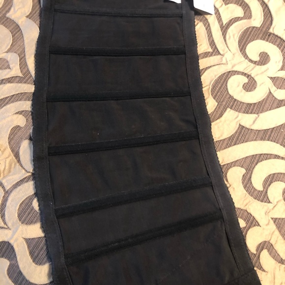 Bustier - Picture 3 of 5